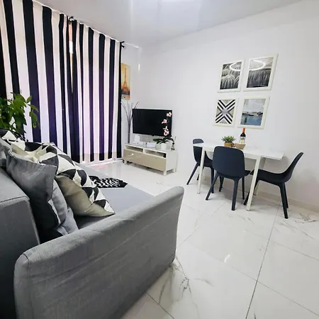 New 2 Bedrooms Gold Flat At Canteras With Balcony And Free Parking Las Palmas de Gran Canaria