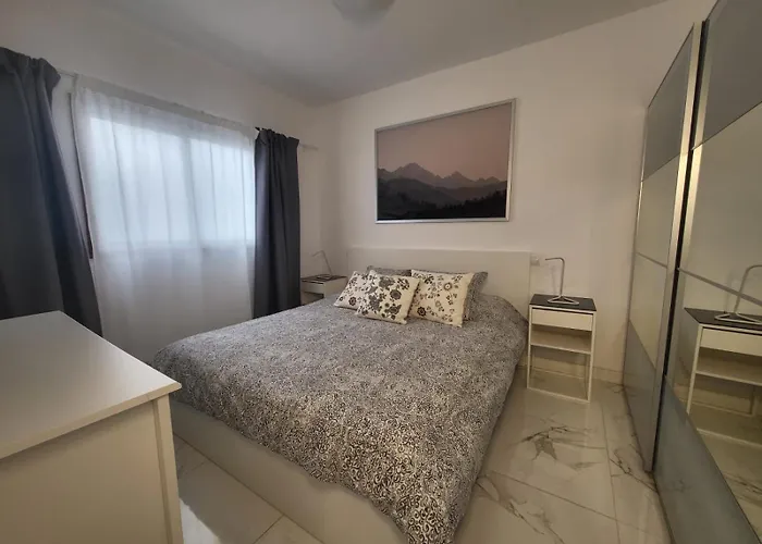 New 2 Bedrooms Gold Flat At Canteras With Balcony And Free Parking 아파트 라스팔마스