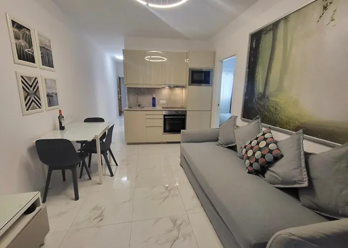 Lägenhet New 2 Bedrooms Gold Flat At Canteras With Balcony And Free Parking Las Palmas de Gran Canaria