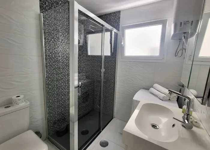 New 2 Bedrooms Gold Flat At Canteras With Balcony And Free Parking 라스팔마스