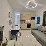 New 2 Bedrooms Gold Flat At Canteras With Balcony And Free Parking * לאס פאלמס דה גראן קנאריה