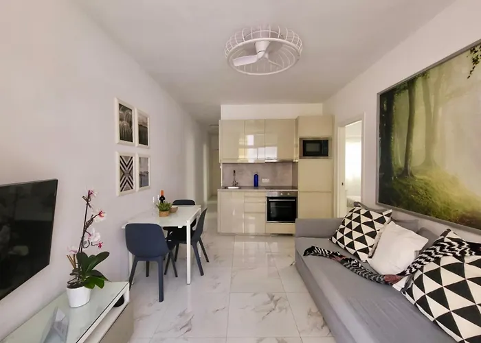 Apartament New 2 Bedrooms Gold Flat At Canteras With Balcony And Free Parking *